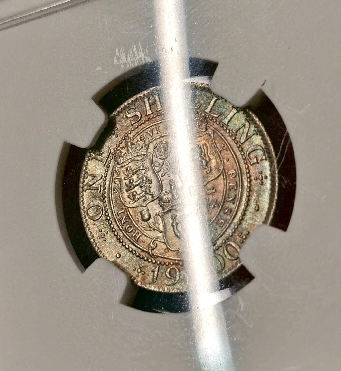 “福币呈祥”新年甄品场（直播拍卖）甄臻铺-世界币章拍卖（第50期），送拍享返佣金等优惠多多