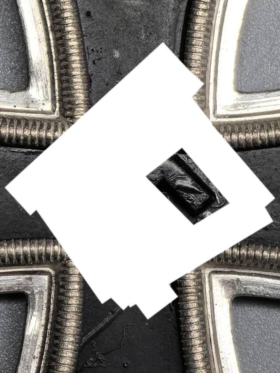 小驴勋章奖章收藏2月22日周日晚六点拍卖（珍爱和平，收藏战争，铭记历史，勿忘国耻，忠党爱国。有偿代拍，送拍规则在简介最后，参拍须阅读规则后再参拍，关系到运费包装发货时效真假辨别等关键信息，拍卖时不再发原图，看大图店主微信码在拍卖店铺介绍里） 得三辛克尔A版EKII，核心黑漆，中间有一处漆面气泡