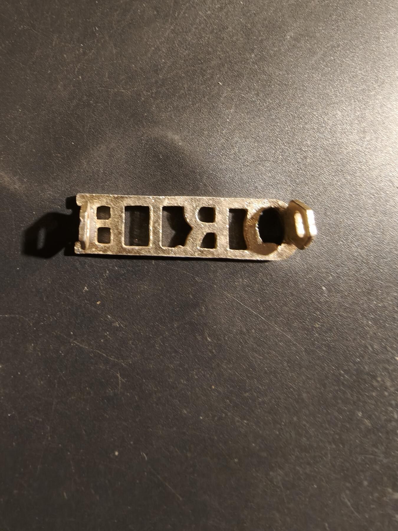 老王徽章第182期 英国女王直属骠骑兵团肩章    女王时期