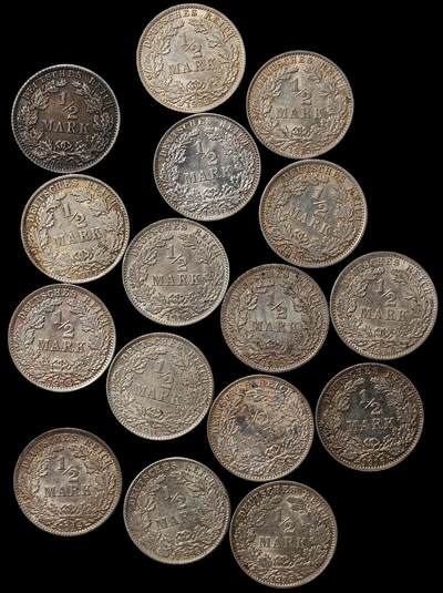 修遠堂世界钱币第105期，马年首拍 - 德国1/2马克银币，第一组，总重44.32g，含银90%