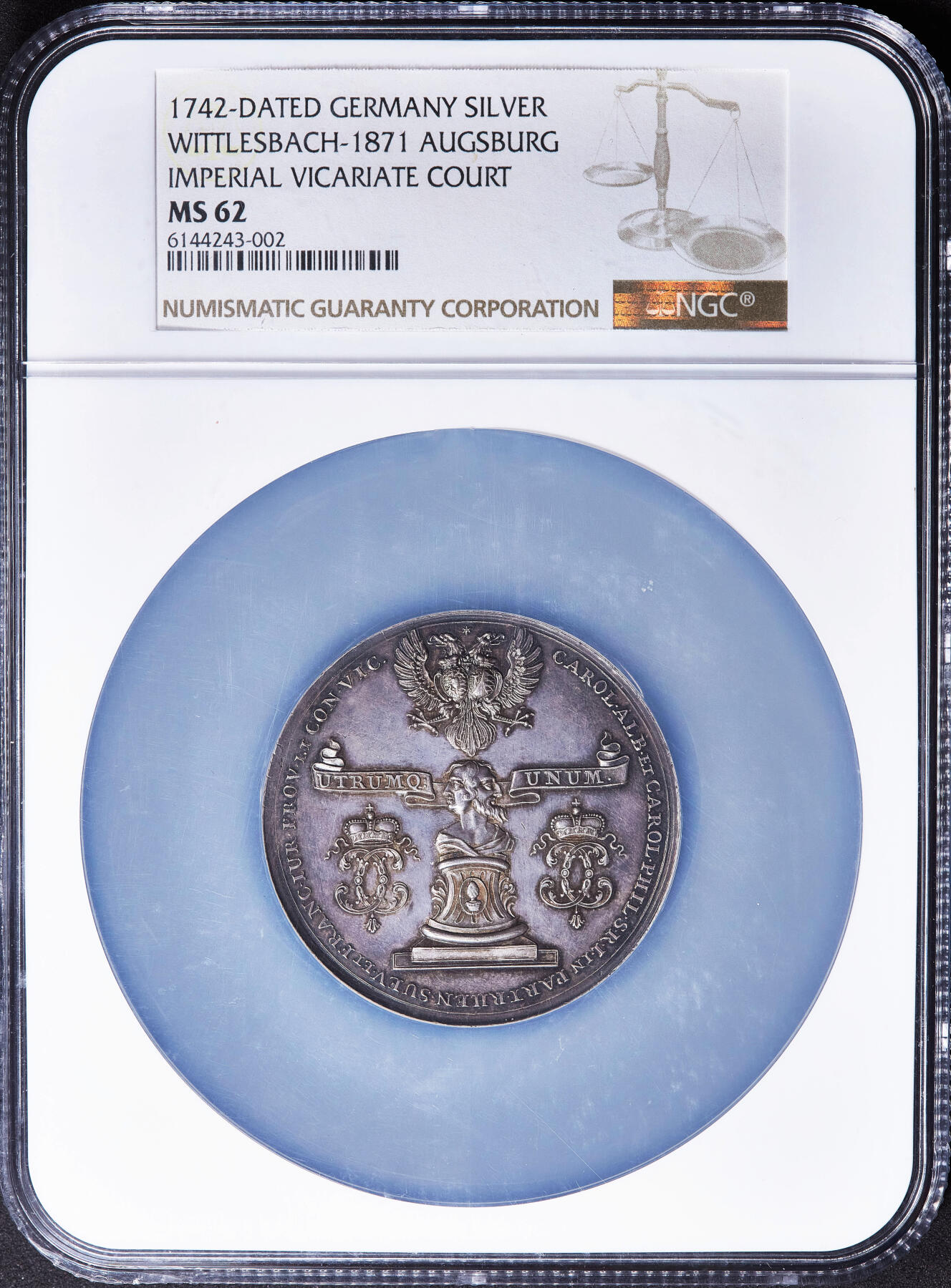 【俄甄集藏】马年新春第一拍 2026年(048)02-25星期三 晚 19:30 全场包邮 神圣罗马帝国-德国1742年纪念奥格斯堡帝国摄政法院成立大银章，NGC MS62，稀有品种，设计精美，紫罗兰酱彩原味老包浆，状态难得，直径：53mm