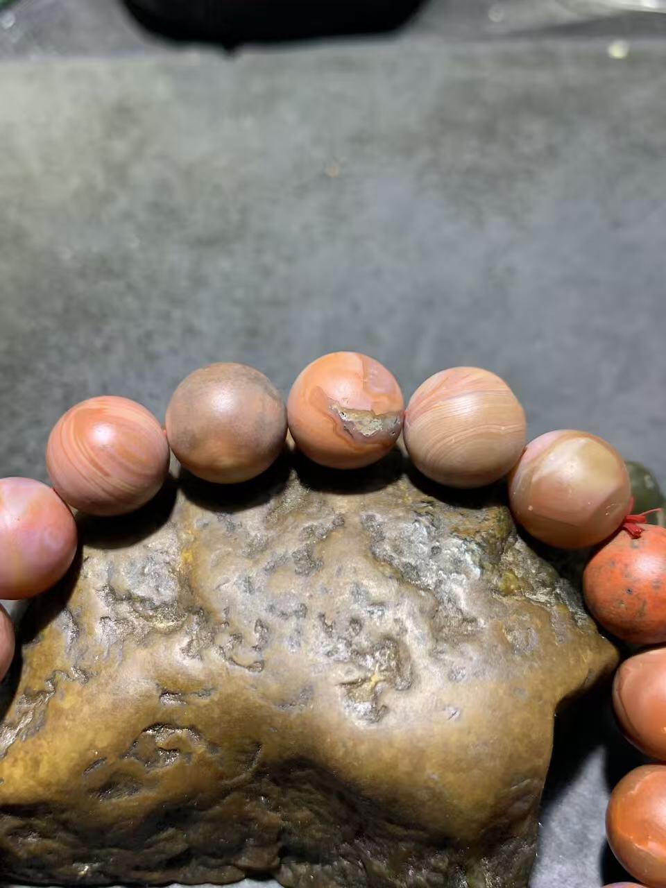 川料原皮包浆料南红玛瑙单圈手串一条，