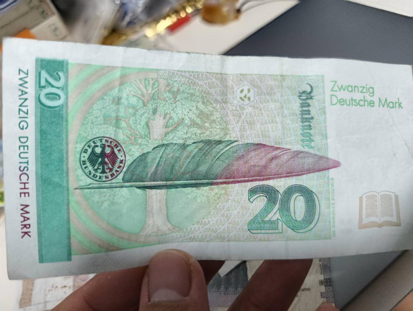 春节钱币瓷器清货捡漏拍场