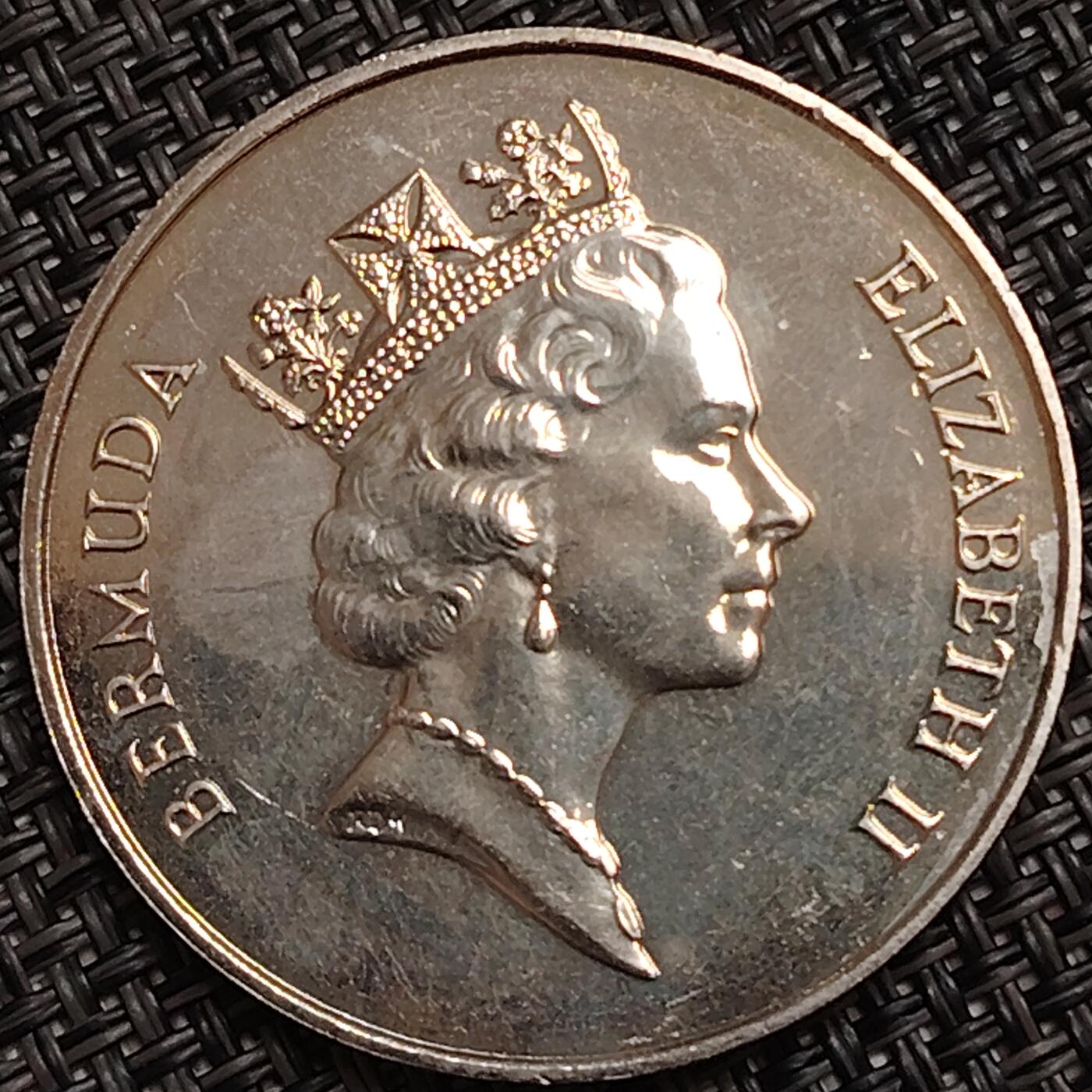 布加迪🐬～世界钱币(上海)🌾第 274 期 /  各国套币和散币 百慕大🇧🇲 1988年1元 铁路图案