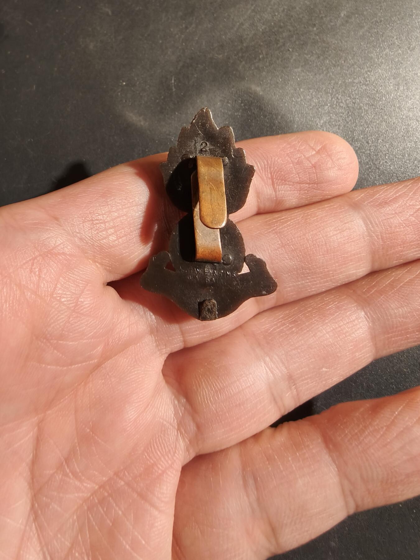 老王徽章第182期 英国皇家炮兵领章