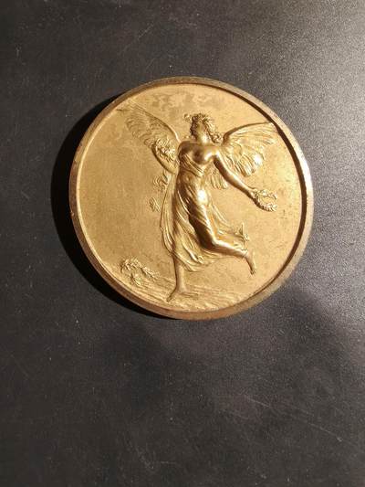 老王徽章第182期 - 法国胜利天使镀金纪念章    直径50mm   重量47.3g