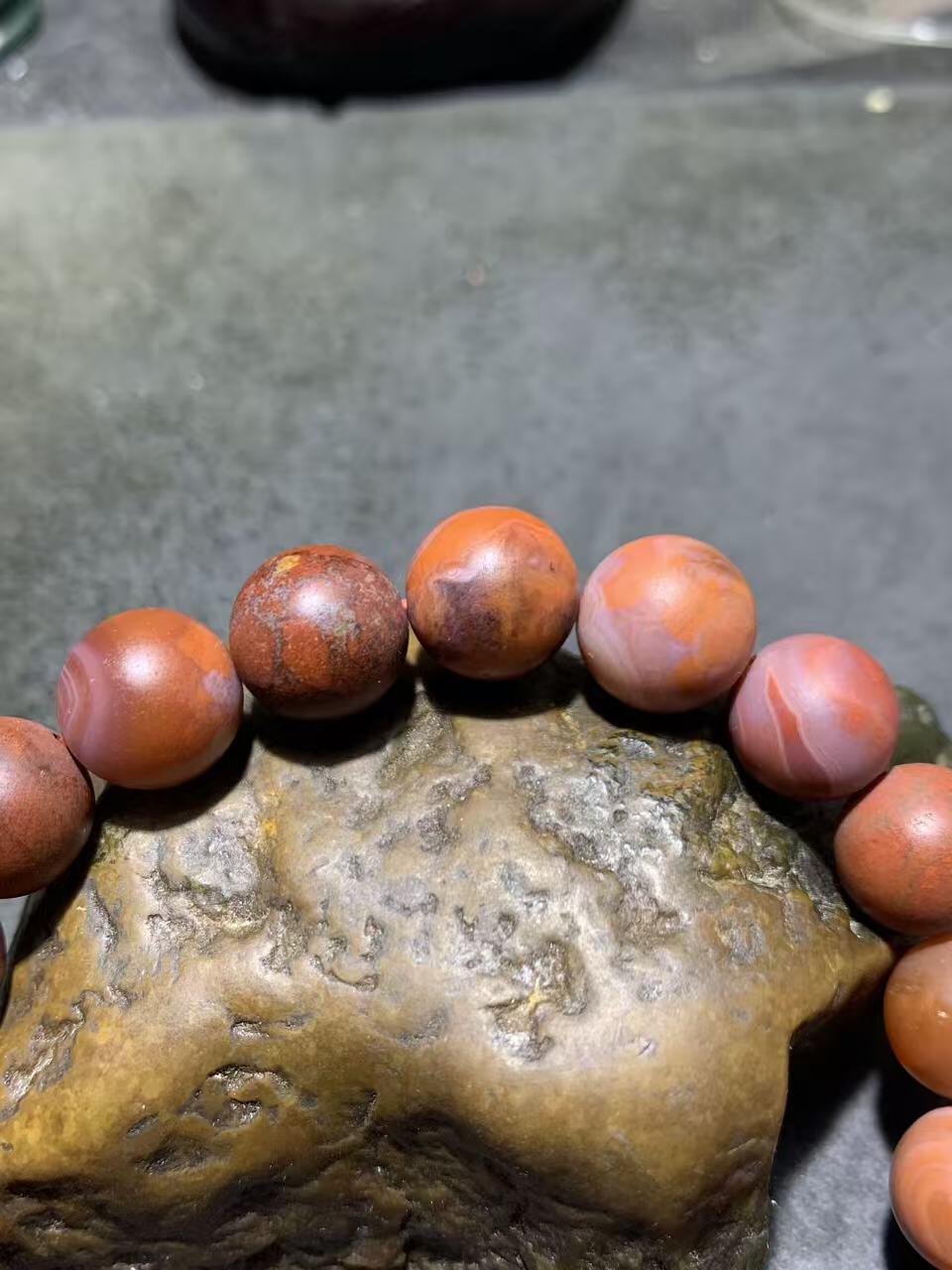 川料原皮包浆料南红玛瑙单圈手串一条，