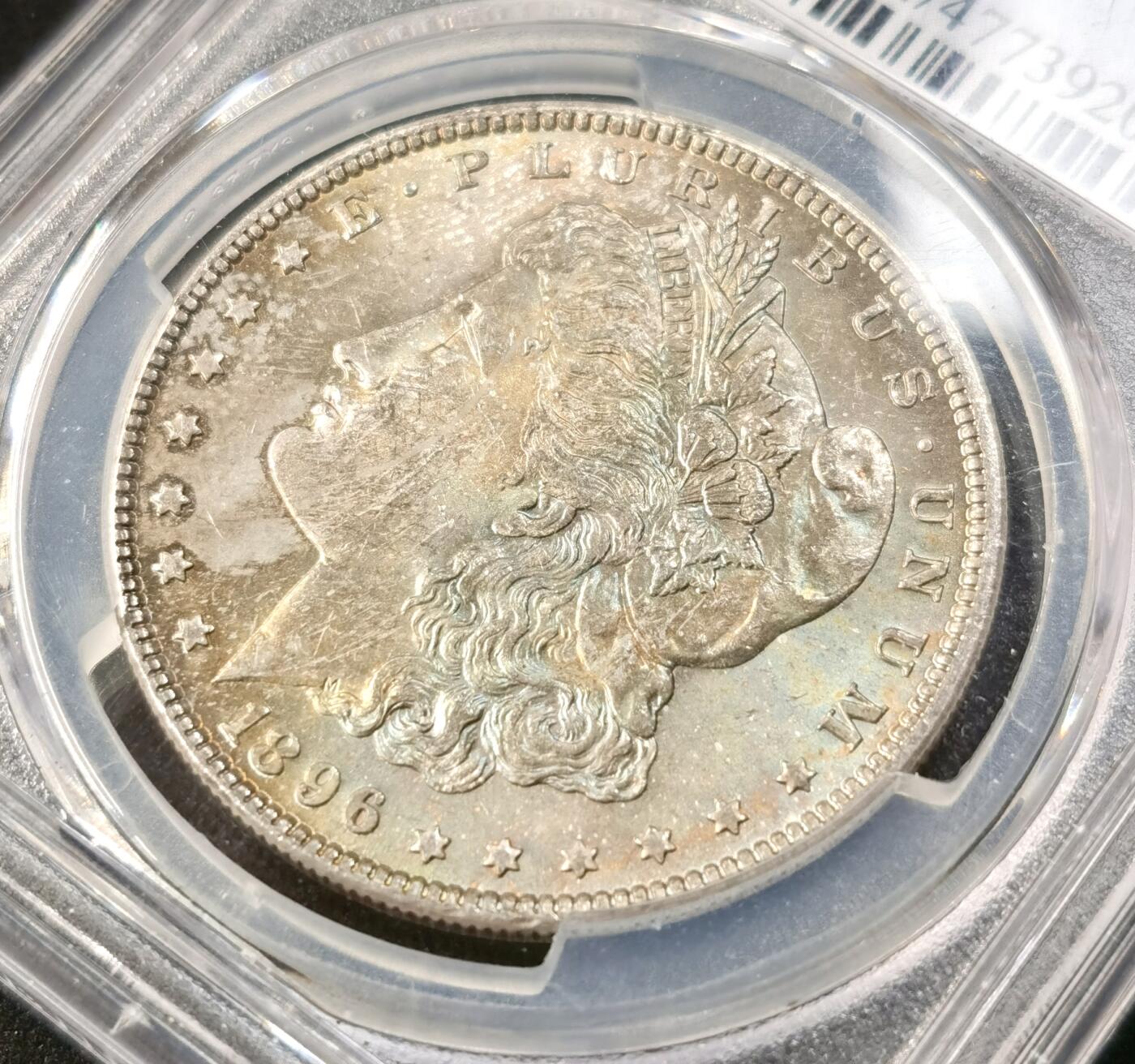 “福币呈祥”新年甄品场（直播拍卖）甄臻铺-世界币章拍卖（第50期），送拍享返佣金等优惠多多 PCGS-MS64 美国 1896年 摩根 银币 正面彩虹五彩包浆 背面环彩带银霜