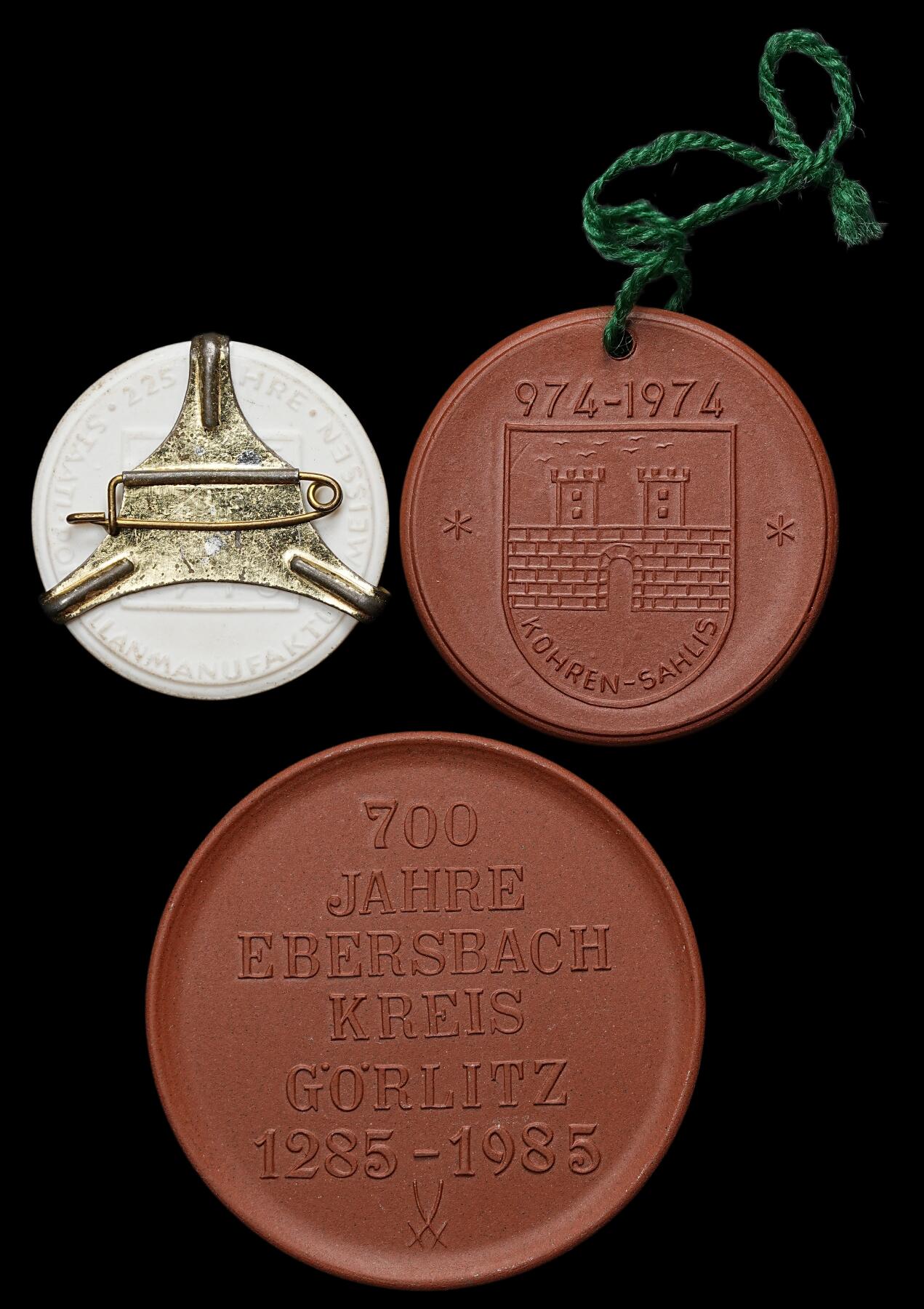 修遠堂世界钱币第105期，马年首拍 德国近现代陶瓷章3枚