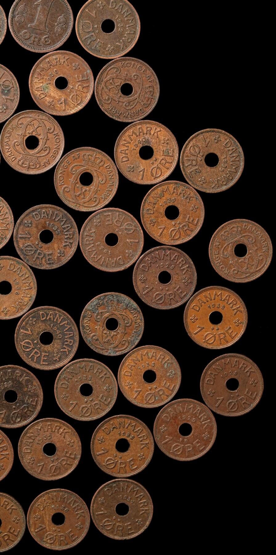 修遠堂世界钱币第105期，马年首拍 丹麦中孔1欧尔铜币50枚，1927-1940年