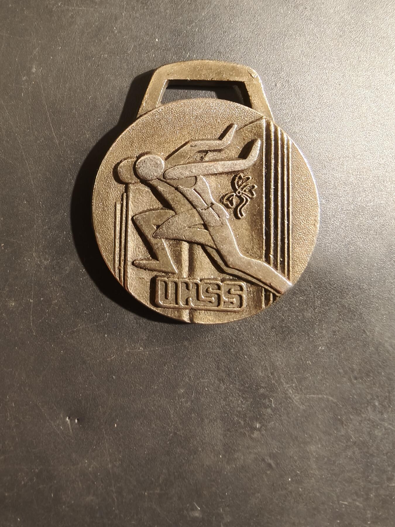 老王徽章第182期