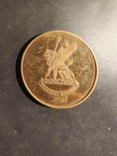 老王徽章第182期 - 英国皇家国防研究学院纪念章     