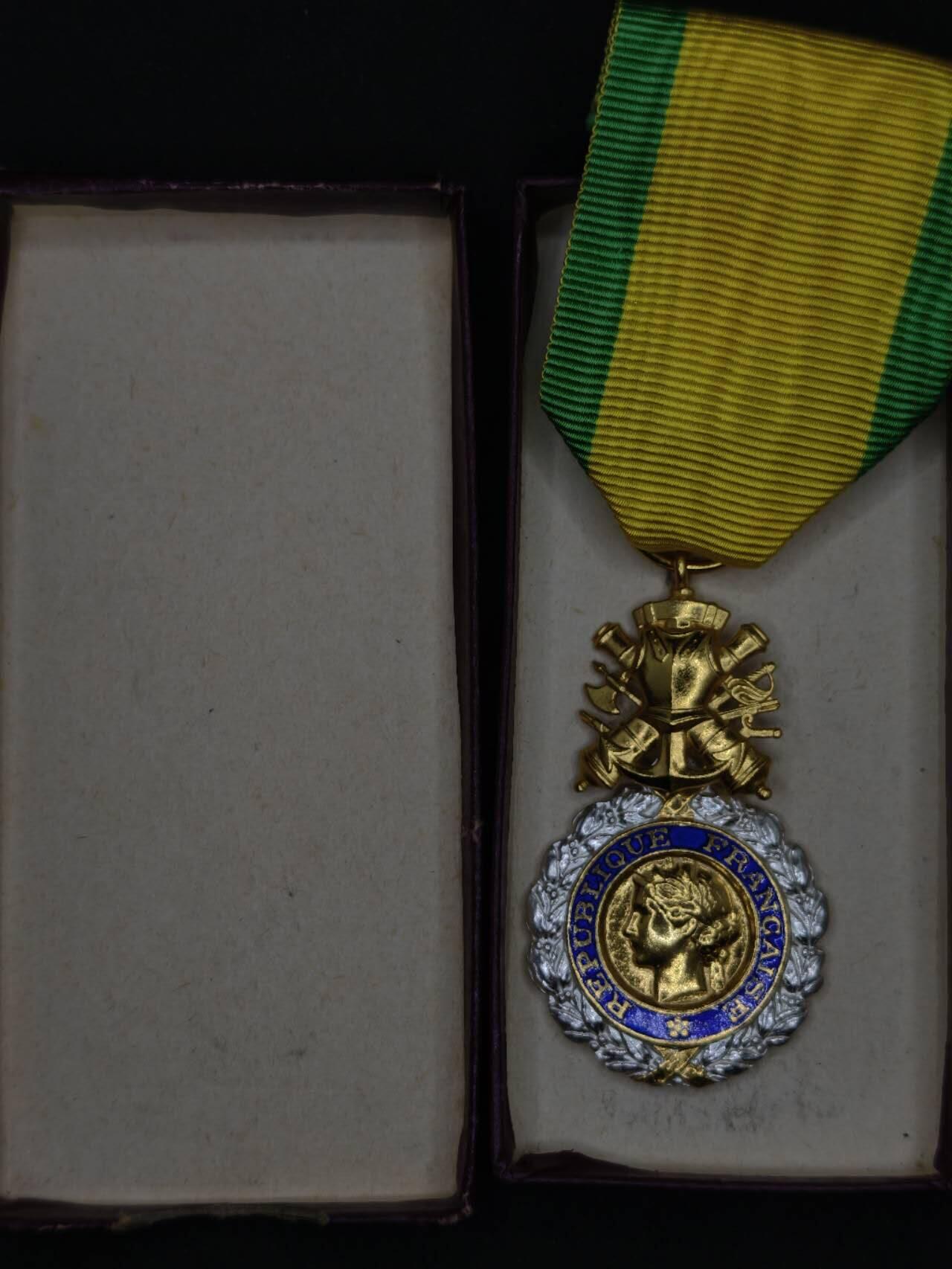 凯旋世界勋赏（第22期新年大拍）（欢迎送拍）（对拍品有疑问请询问客服，不接受到手刀，出价默认拍品品相。请认真阅读拍卖规则！出价默认已认可！）（收到货请录制开箱视频，无视频概不处理问题。）