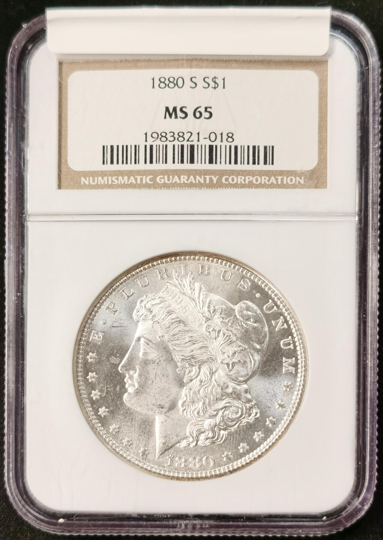 “福币呈祥”新年甄品场（直播拍卖）甄臻铺-世界币章拍卖（第50期），送拍享返佣金等优惠多多 NGC-MS65 1880s摩根，状态一流 老盒难得