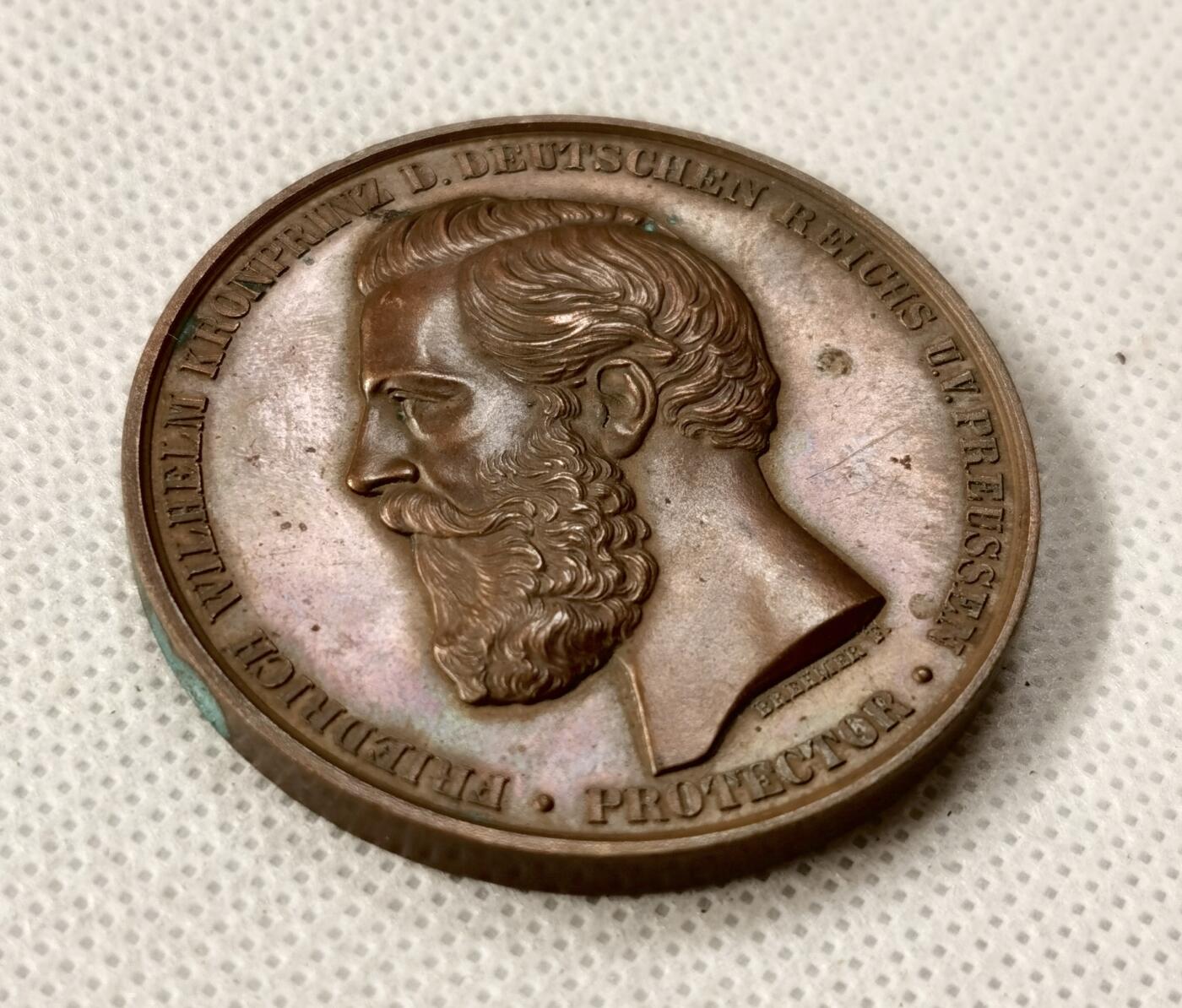 甄臻铺-世界币章拍卖（第51期），送拍享返佣金等优惠多多