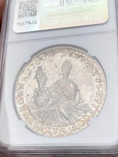万国钱币拍卖第061期（马年首拍） NGC MS63 1760年神圣罗马帝国哈布斯堡领地-萨尔茨堡大主教区西吉斯蒙德三世·冯·施特拉滕巴赫 背面的圣鲁德贝尔特手持厄廷格圣母抱婴像 华丽的浅香槟金色倒影包浆极致美丽 NGC唯一亚军分更高分仅一枚 顶级收藏品质
