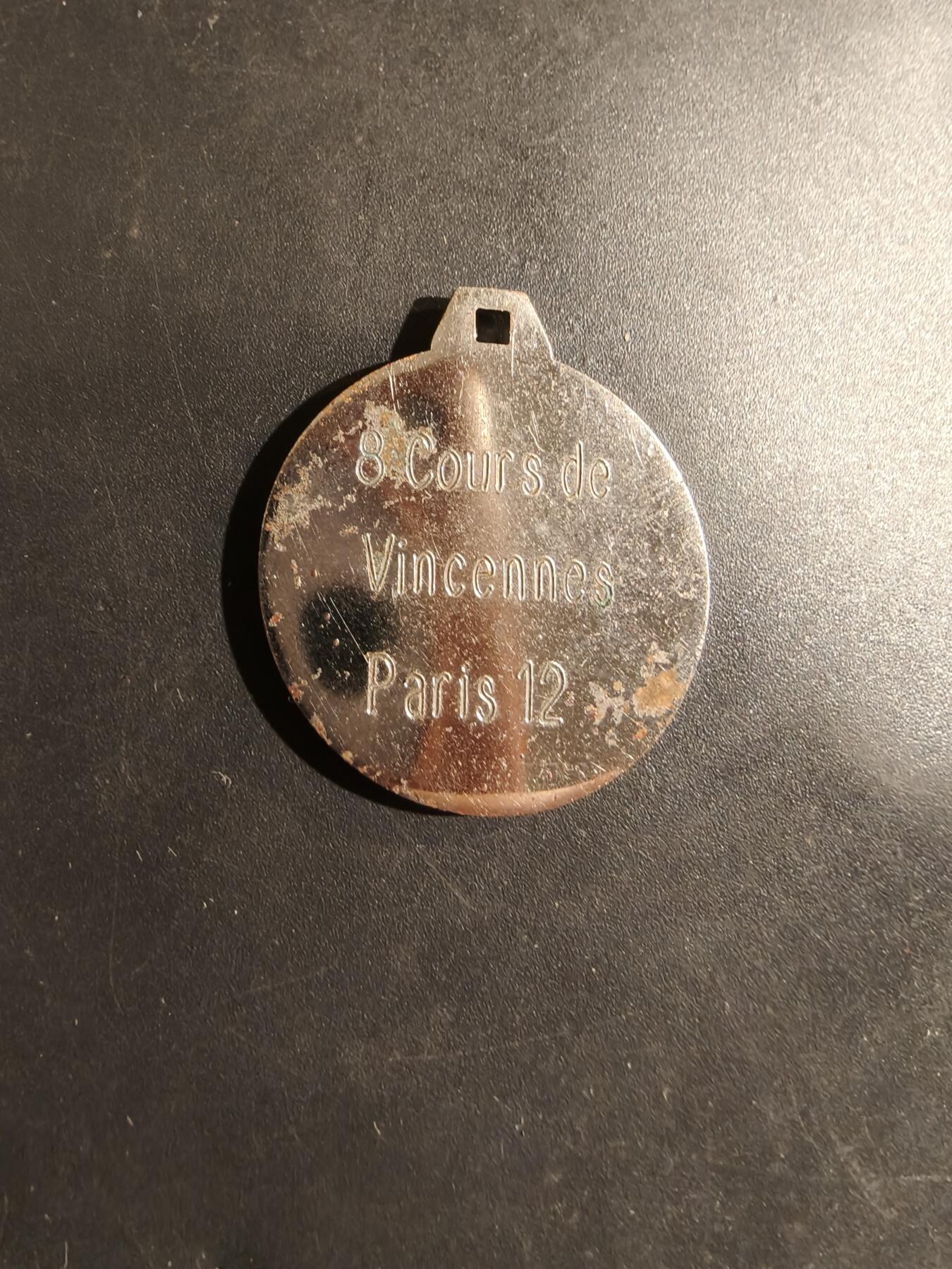 老王徽章第182期 法国宠物犬协会纪念章