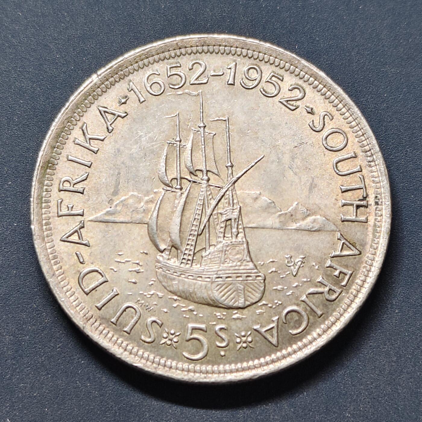 【全场包邮】纯粹捡漏拍503场 南非1952年5先令发现开普敦300周年克朗型纪念银币【38.61毫米28.28克50%】