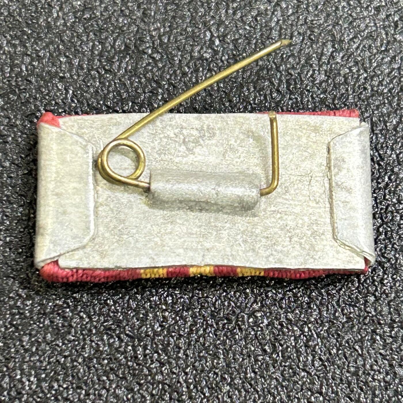 西秦中古拍卖第七十七期 2026马年新春专场 本场拍品年初九发出 柬埔寨人民共和国三级国防功勋勋章勋略 别针瑕疵 越南扶植韩桑林政权