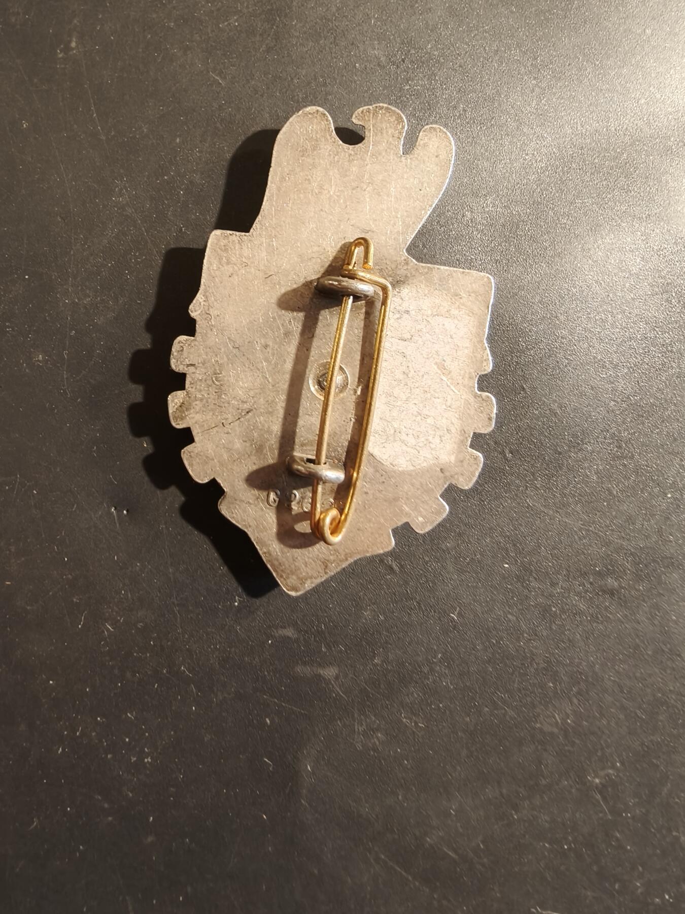 老王徽章第182期