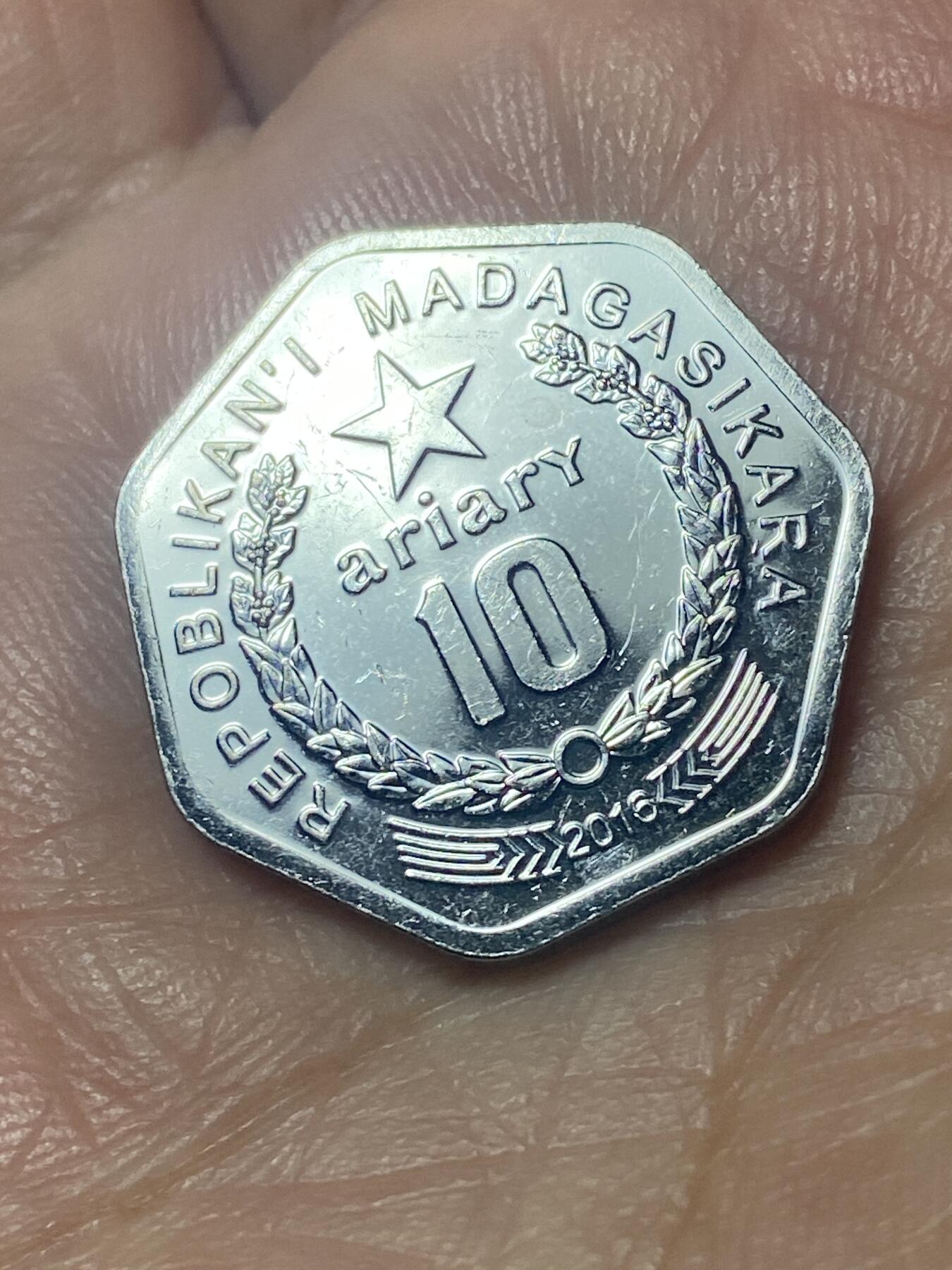 2026年第二十四场(总第一百九十三场）外国好品散币场(免佣金) 马达加斯加🇲🇬2016年10阿里亚里