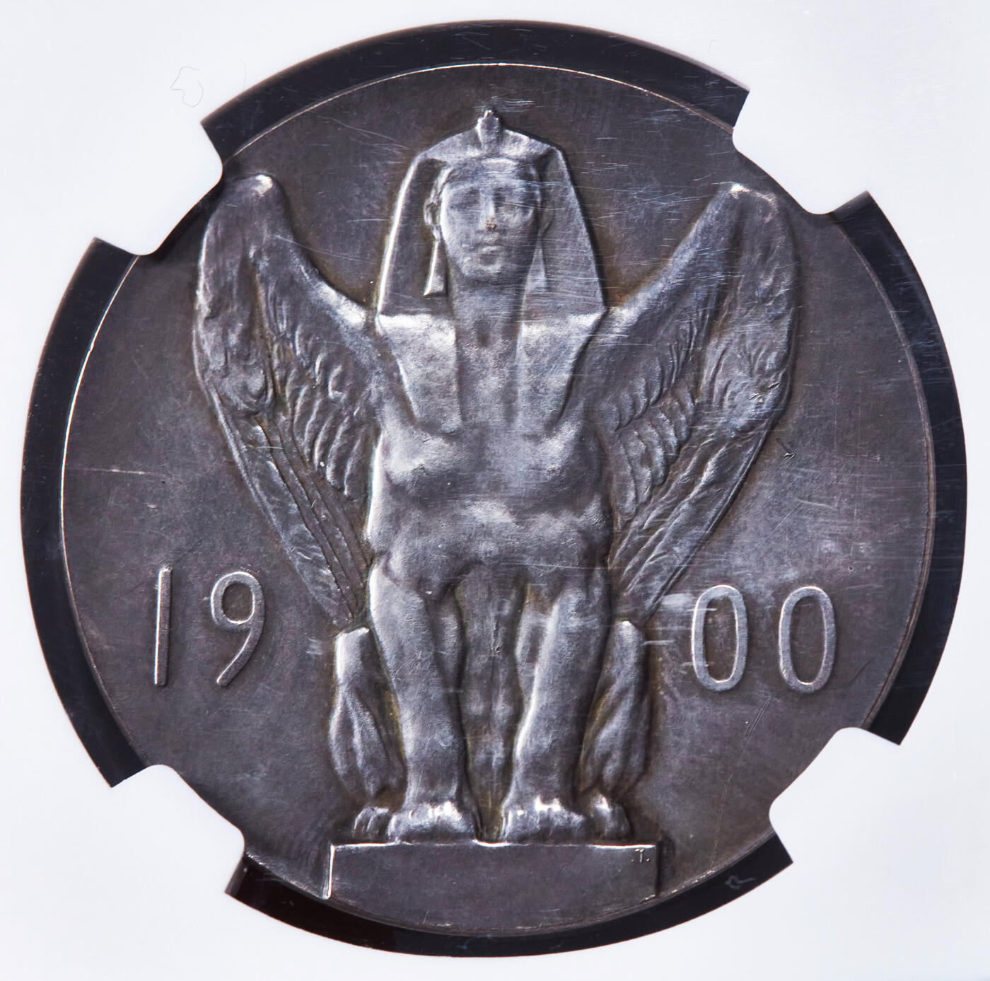 【俄甄集藏】马年新春第一拍 2026年(048)02-25星期三 晚 19:30 全场包邮 德国1900年新艺术运动风格裸体女神与狮身人面像纪念新世纪大银章，NGC MS61，酱彩包浆，名家弗里德里希·荣格作品