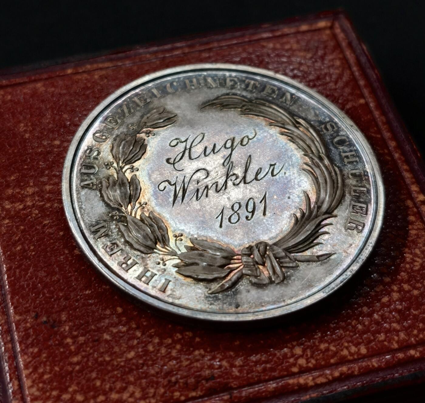 甄臻铺-世界币章拍卖（第51期），送拍享返佣金等优惠多多