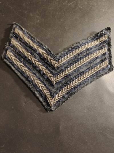 老王徽章第182期 - 英国陆军中士臂章