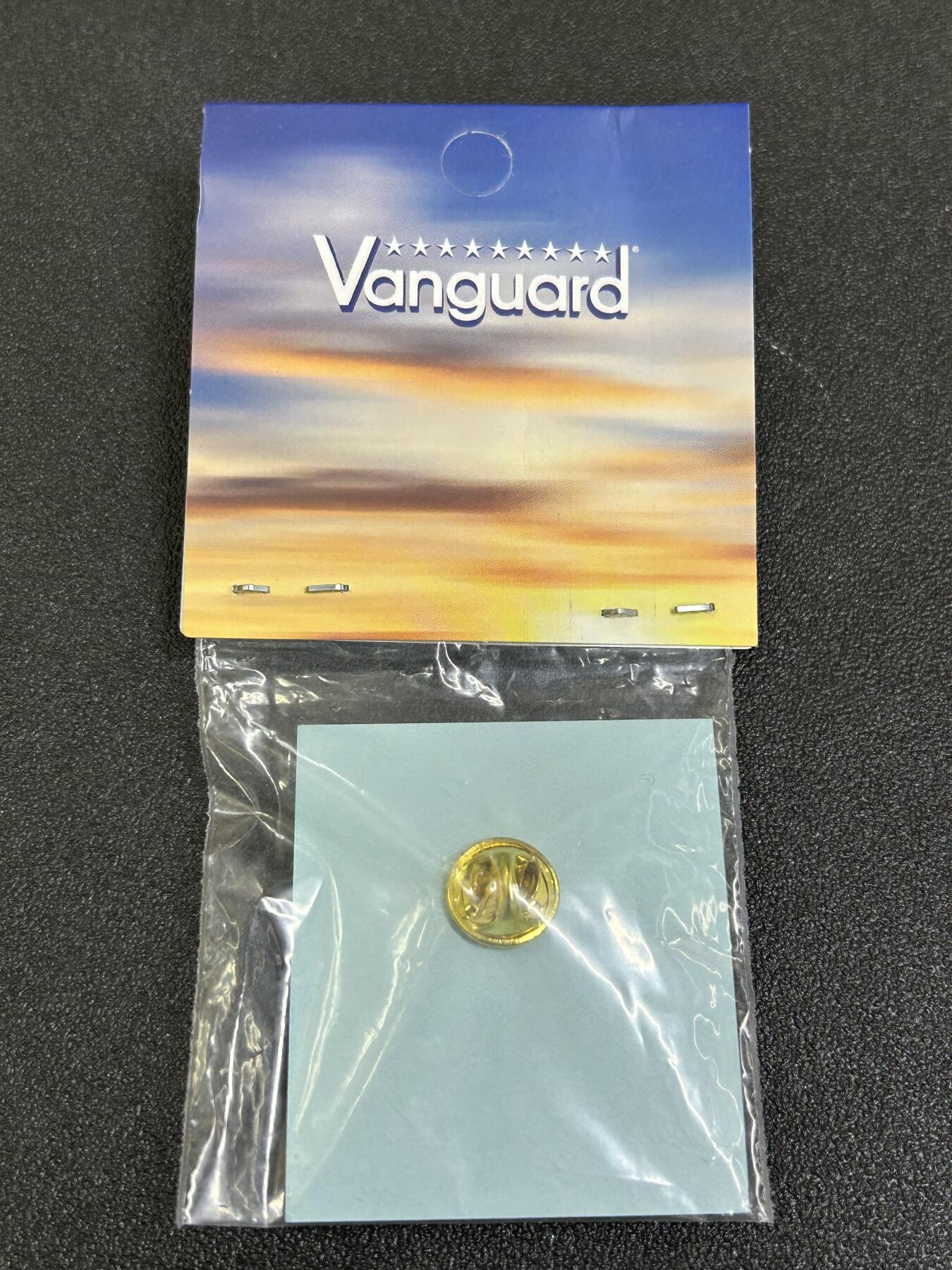 西秦中古拍卖第七十七期 2026马年新春专场 本场拍品年初九发出 美国蓝天使飞行表演队成立75周年纪念章 带原包装