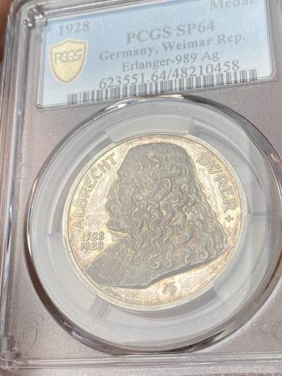 万国钱币拍卖第061期（马年首拍） PCGS SP64 1928年德国版画画仙丢勒逝世400周年纪念银章 精铸镜面满喷砂质感 香槟彩原味包浆环绕 收藏级品质