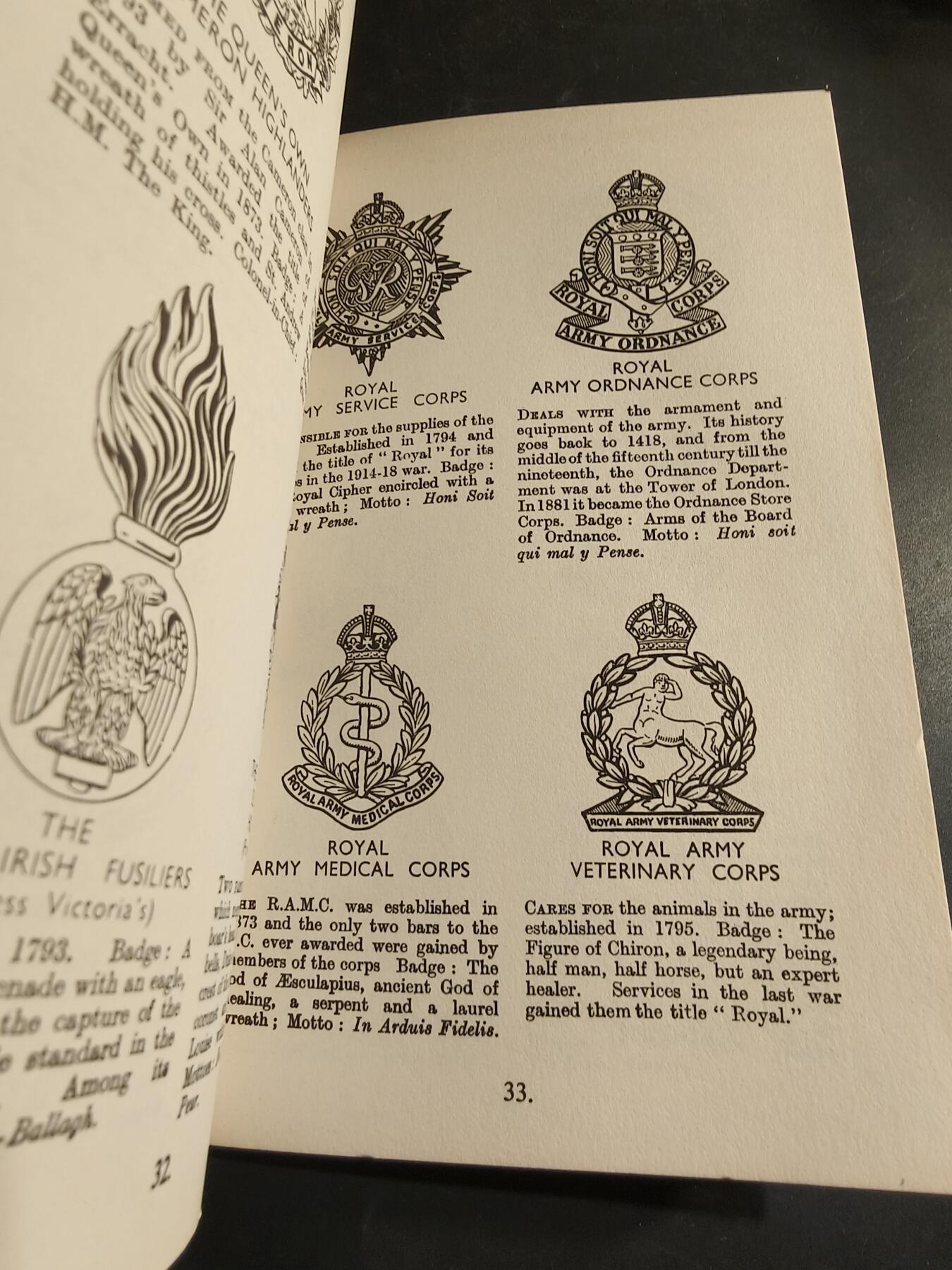 老王徽章第182期 《英国武装力量二战时期帽徽与证章图解》   62页    350余种单位介绍