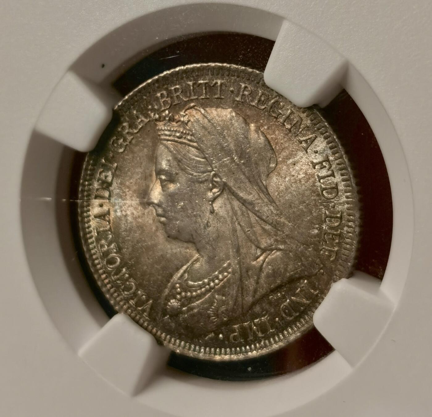 “福币呈祥”新年甄品场（直播拍卖）甄臻铺-世界币章拍卖（第50期），送拍享返佣金等优惠多多