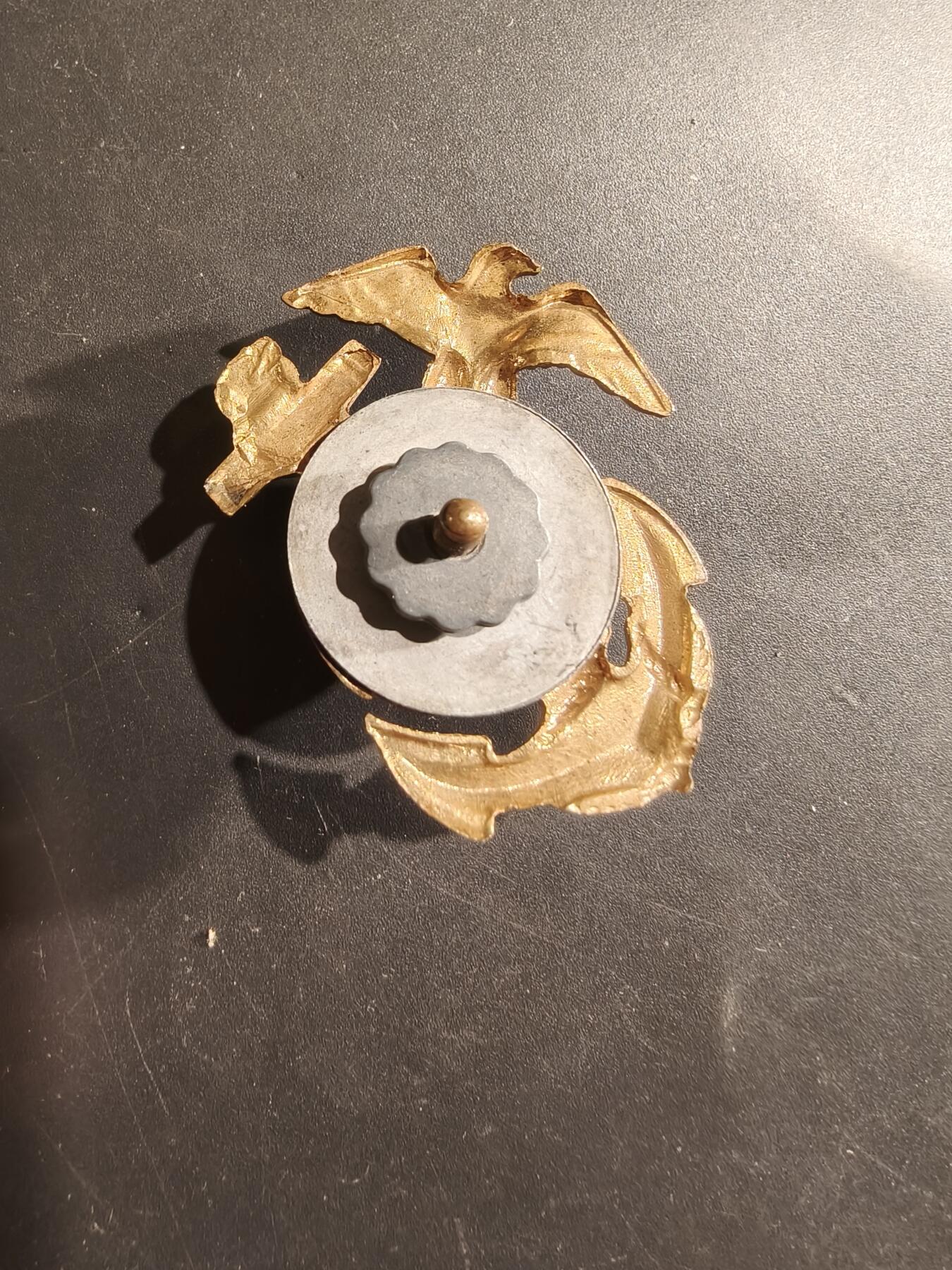 老王徽章第182期 美国海军陆战队大檐帽帽徽