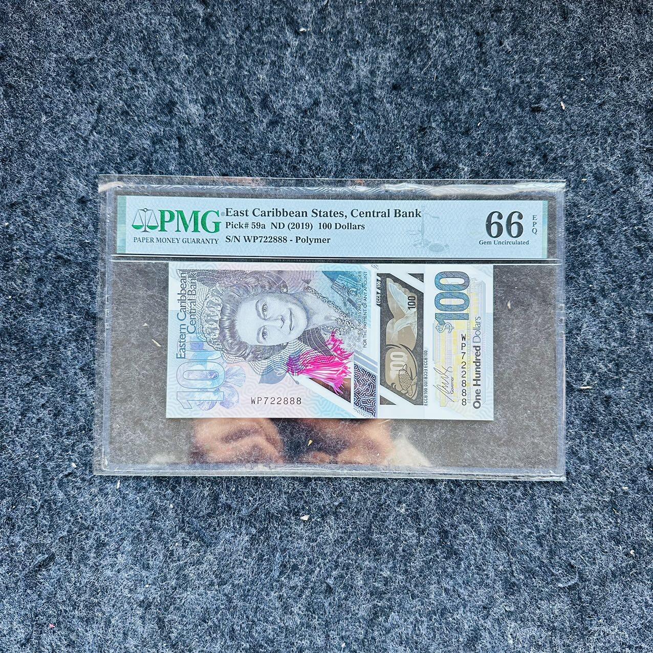 🇨🇳🇺🇳¥ ¥2026🐎新年塑料钞评级钞 东加勒比2019年100元，女王，豹子号，(WP722888)