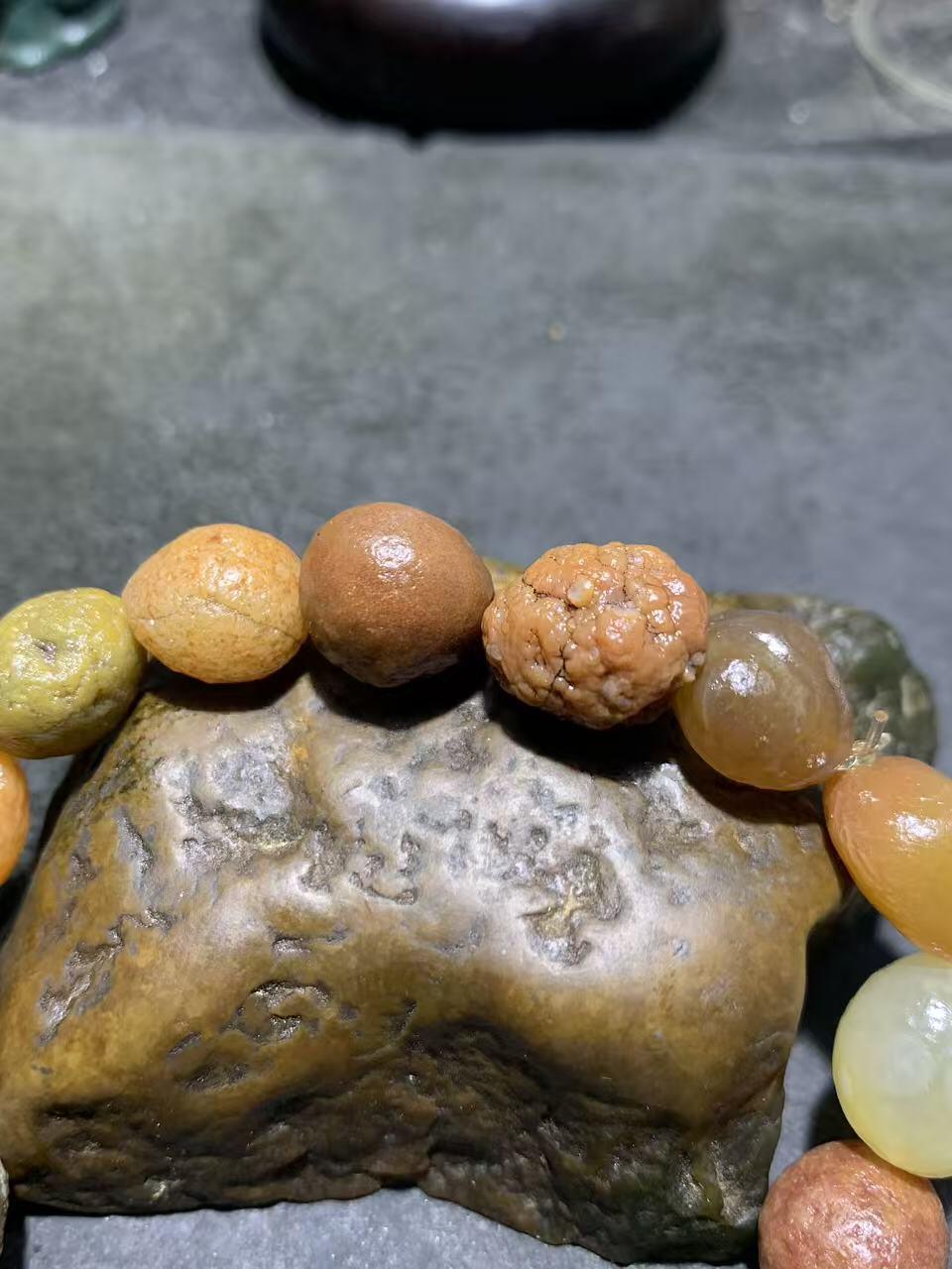 精美阿拉善多宝筋脉石原石手串一条，