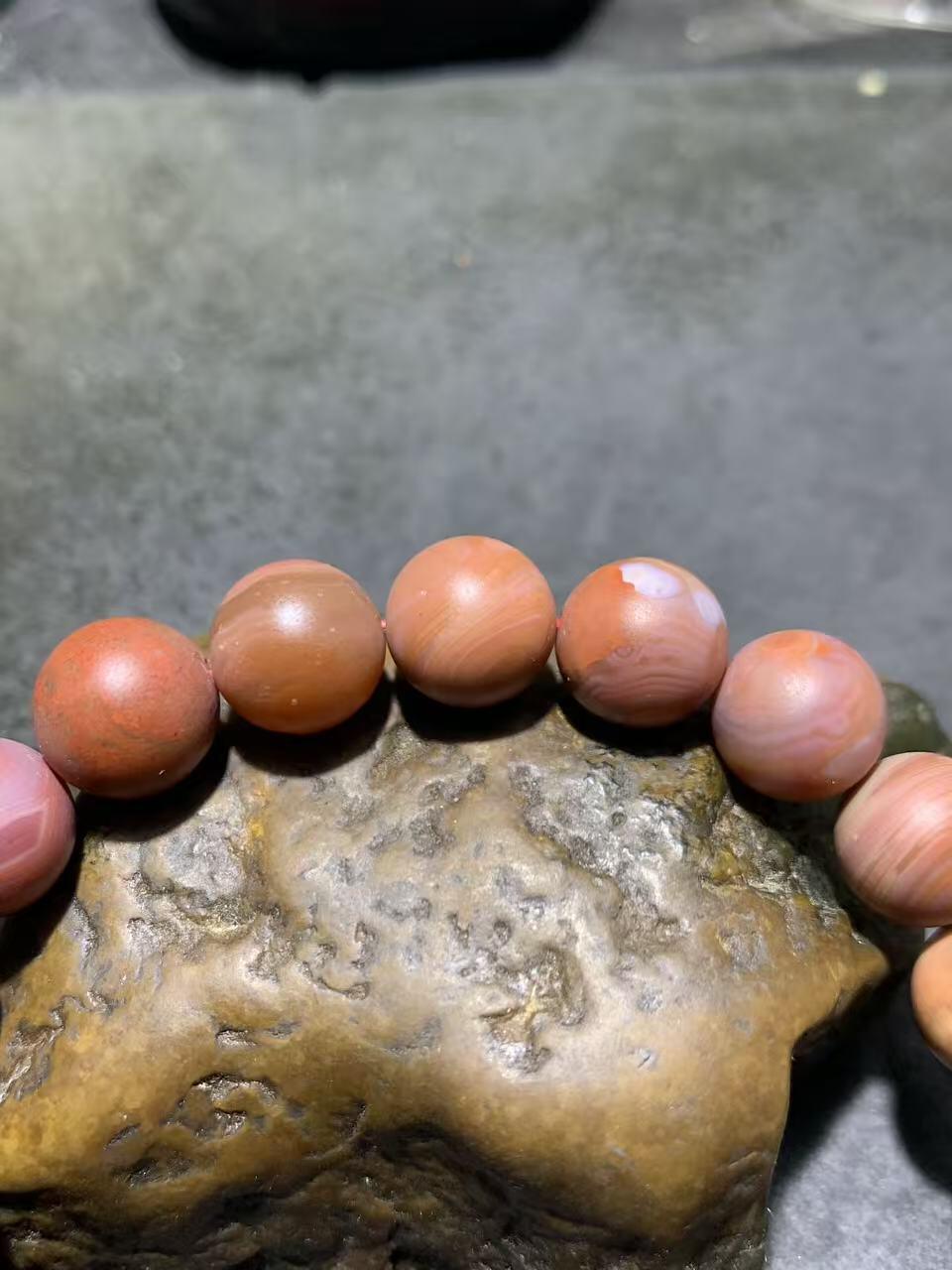 川料原皮包浆料南红玛瑙单圈手串一条，