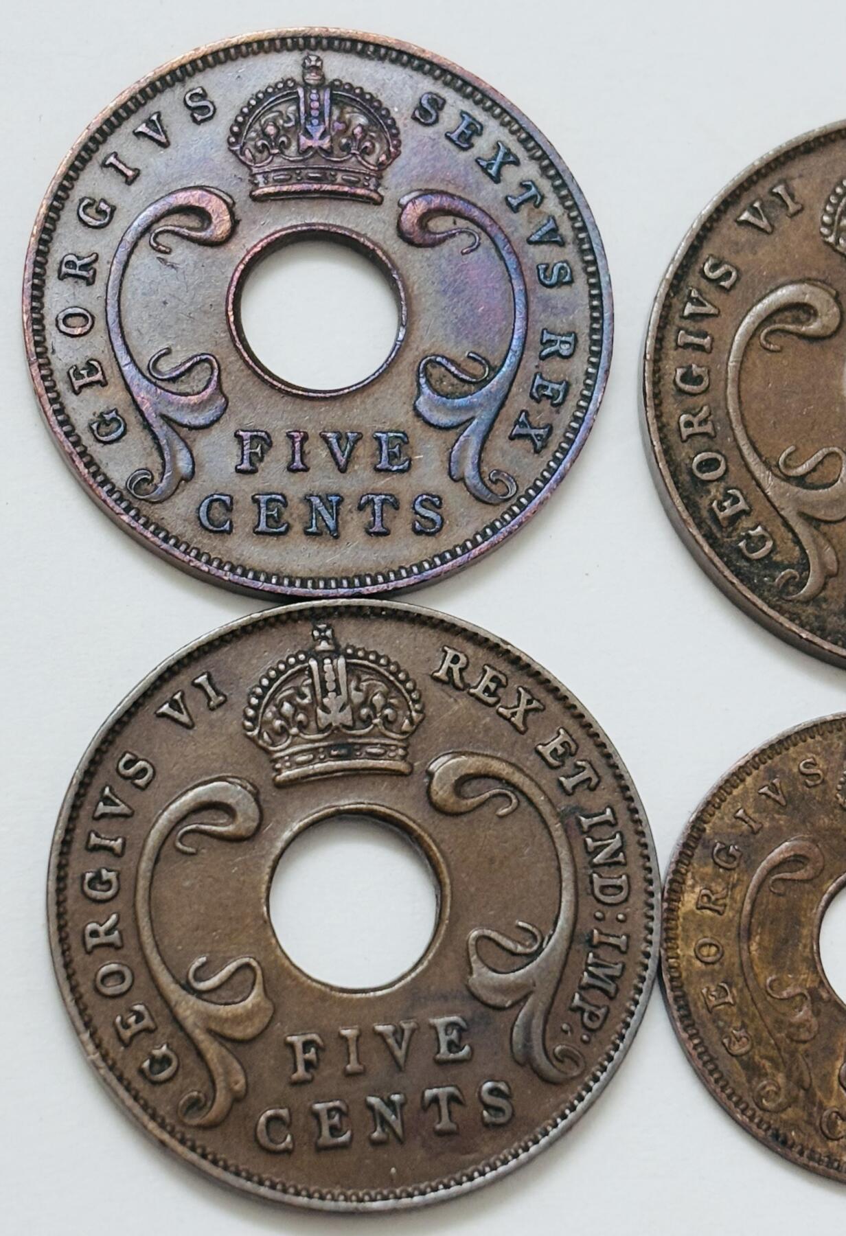 【金马踏春，泉马奔腾】2026 年新年贺岁场，（定于年初五接财神截拍）祝各位老板马到成功，马上有钱，愿岁岁平安喜乐顺遂 少见极美品 1941/49/51 年英属东非乔治五世 1-5 分铜币，三枚 I KN 版本，一枚带彩，细节看图