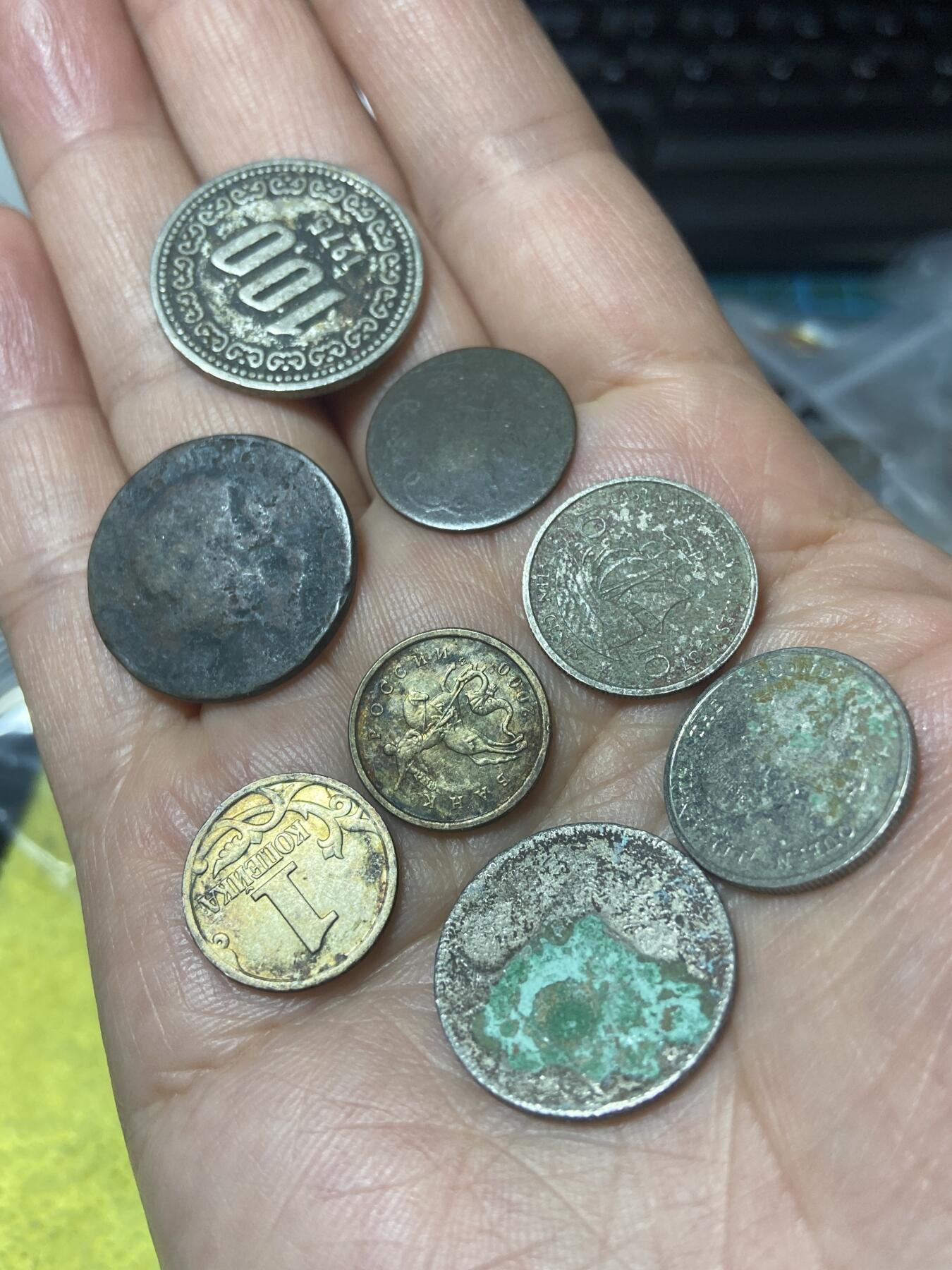 2026年第二十四场(总第一百九十三场）外国好品散币场(免佣金) 各国差品币8枚