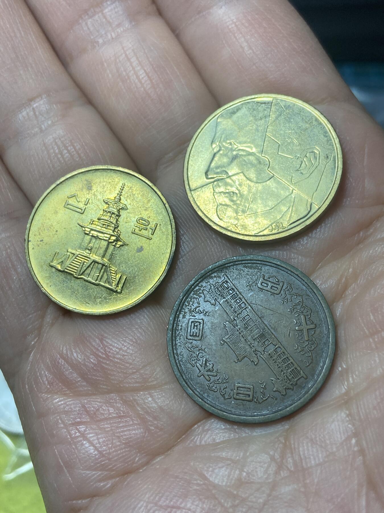 2026年第二十四场(总第一百九十三场）外国好品散币场(免佣金) 散币3枚：比利时🇧🇪1986年5法郎，日本昭和35年10円，韩国🇰🇷1999年10元