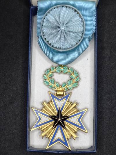 凯旋世界勋赏（第22期新年大拍）（欢迎送拍）（对拍品有疑问请询问客服，不接受到手刀，出价默认拍品品相。请认真阅读拍卖规则！出价默认已认可！）（收到货请录制开箱视频，无视频概不处理问题。） - 达荷美军官级黑星勋章