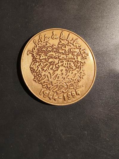 老王徽章第182期 - 法国诺曼底登陆50周年纪念章    直径41mm   重量22.6g