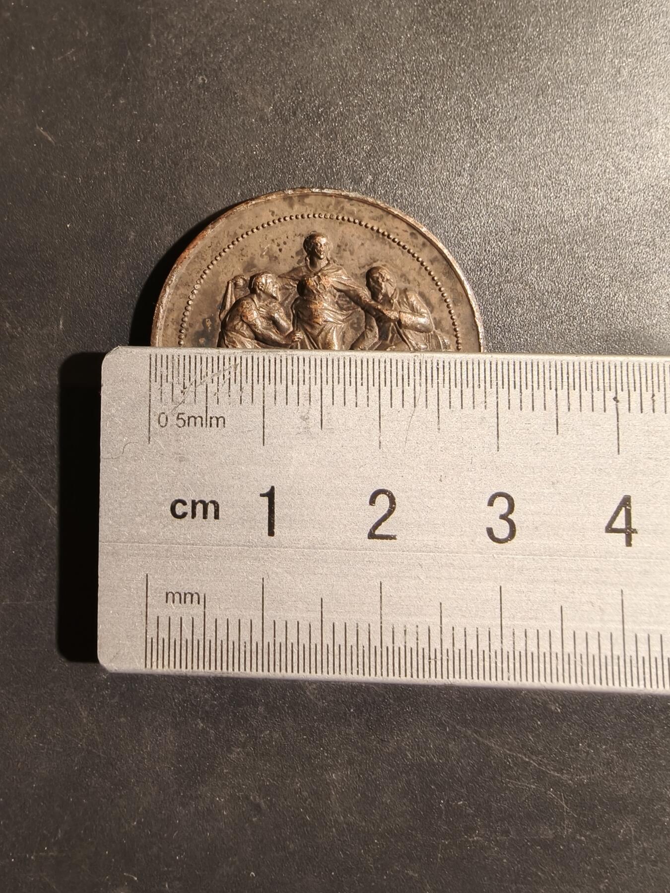 老王徽章第182期 法国国民学院纪念章    直径30mm    重量10.5g