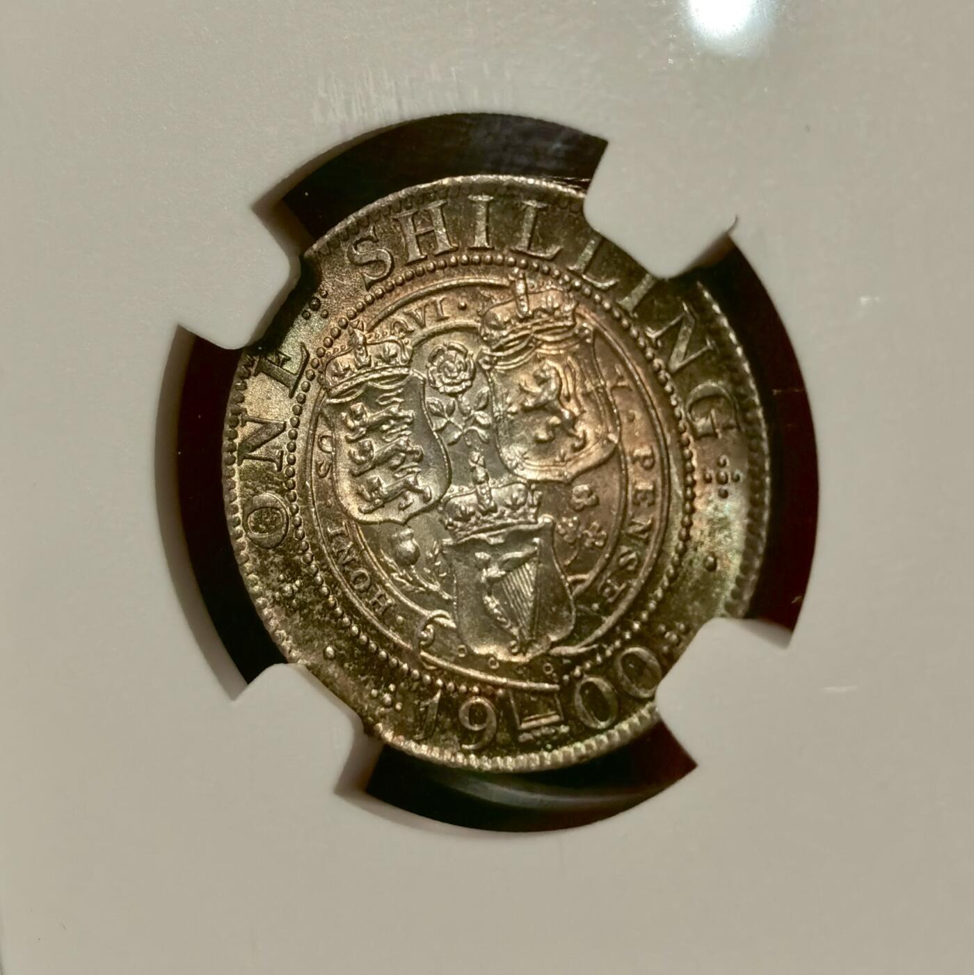 “福币呈祥”新年甄品场（直播拍卖）甄臻铺-世界币章拍卖（第50期），送拍享返佣金等优惠多多