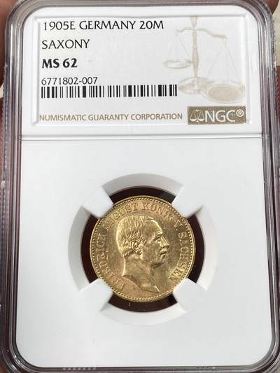 万国钱币拍卖第061期（马年首拍） - NGC MS62 1905年德国萨克森阿尔伯特国王长翅流通20马克金币 MS少见品种 金光灿灿 高点极佳 7.96g 900金