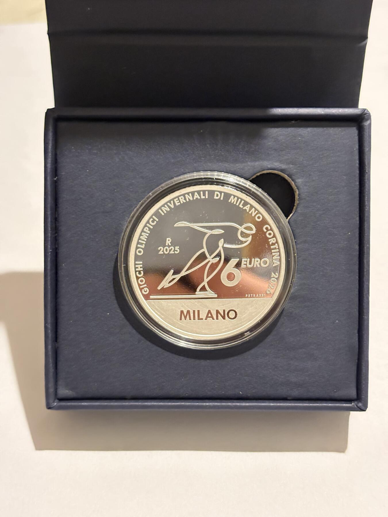 2026年米兰-科尔蒂纳丹佩佐冬季奥运会 而发行的官方纪念银币