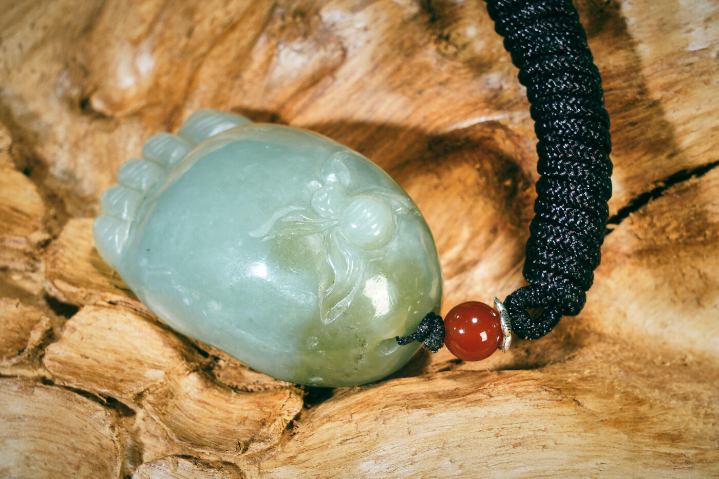 上海都达杂项专场三十一【全场包邮】  和田玉精雕《知足常乐》挂件89-32