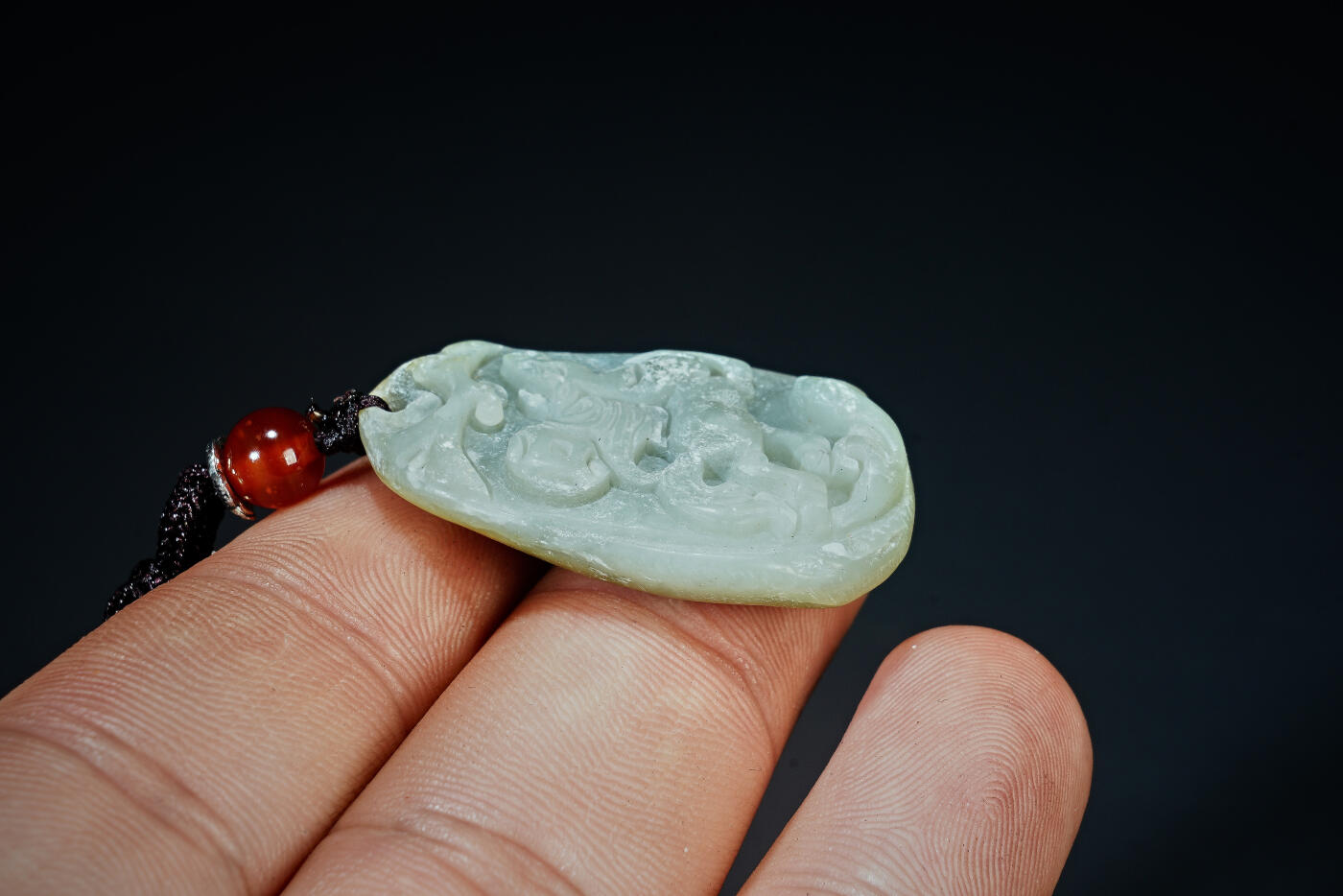 上海都达杂项专场三十一【全场包邮】  天然和田玉精雕《马上有钱》挂件 89-101