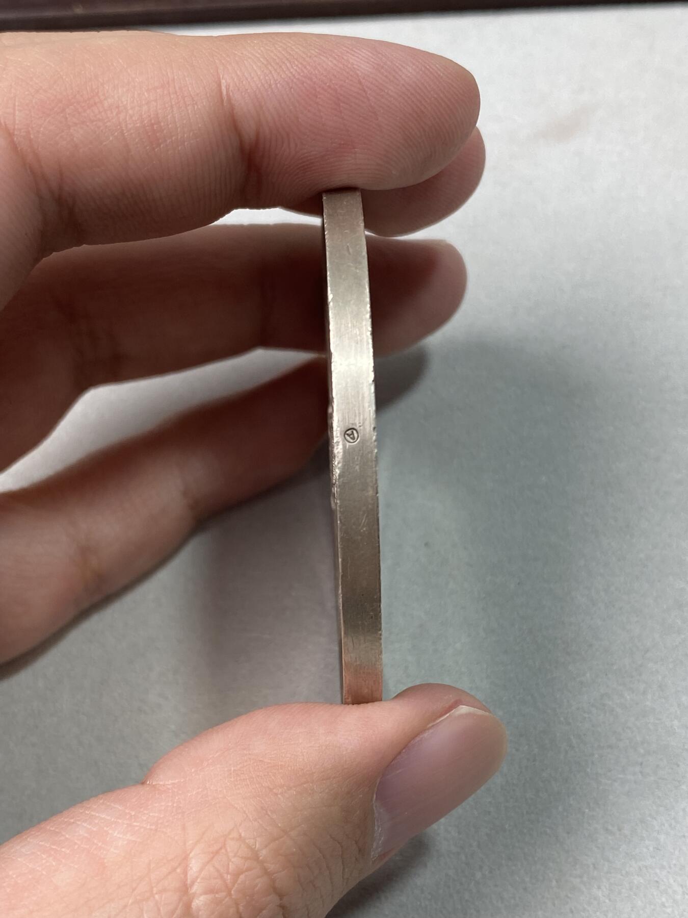 万国钱币拍卖第061期（马年首拍） 1885年奥地利维也纳弗里德里希·施密特所建赎罪教堂纪念大银章 1881年12月8日位于维也纳的剧场被烧毁 约380人丧生 1885年在其原址上建起了赎罪教堂 1951年这座千疮百孔的教堂被拆除 只能从当年币章上一窥究竟 罕见品种大规格收藏级 79.9g 59mm