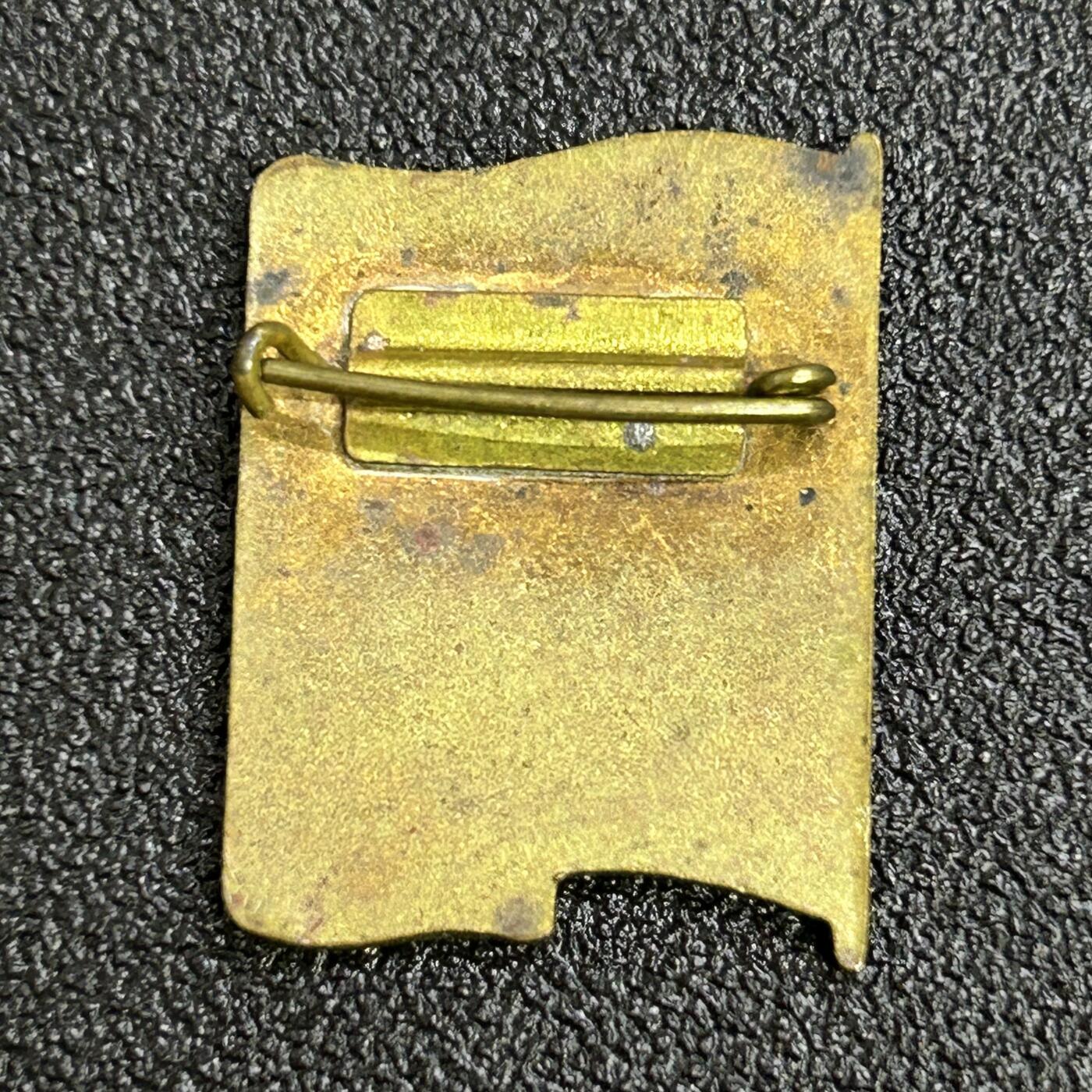 西秦中古拍卖第七十七期 2026马年新春专场 本场拍品年初九发出 苏联立陶宛市级苏维埃代表证章 早期大型铜制珐琅 