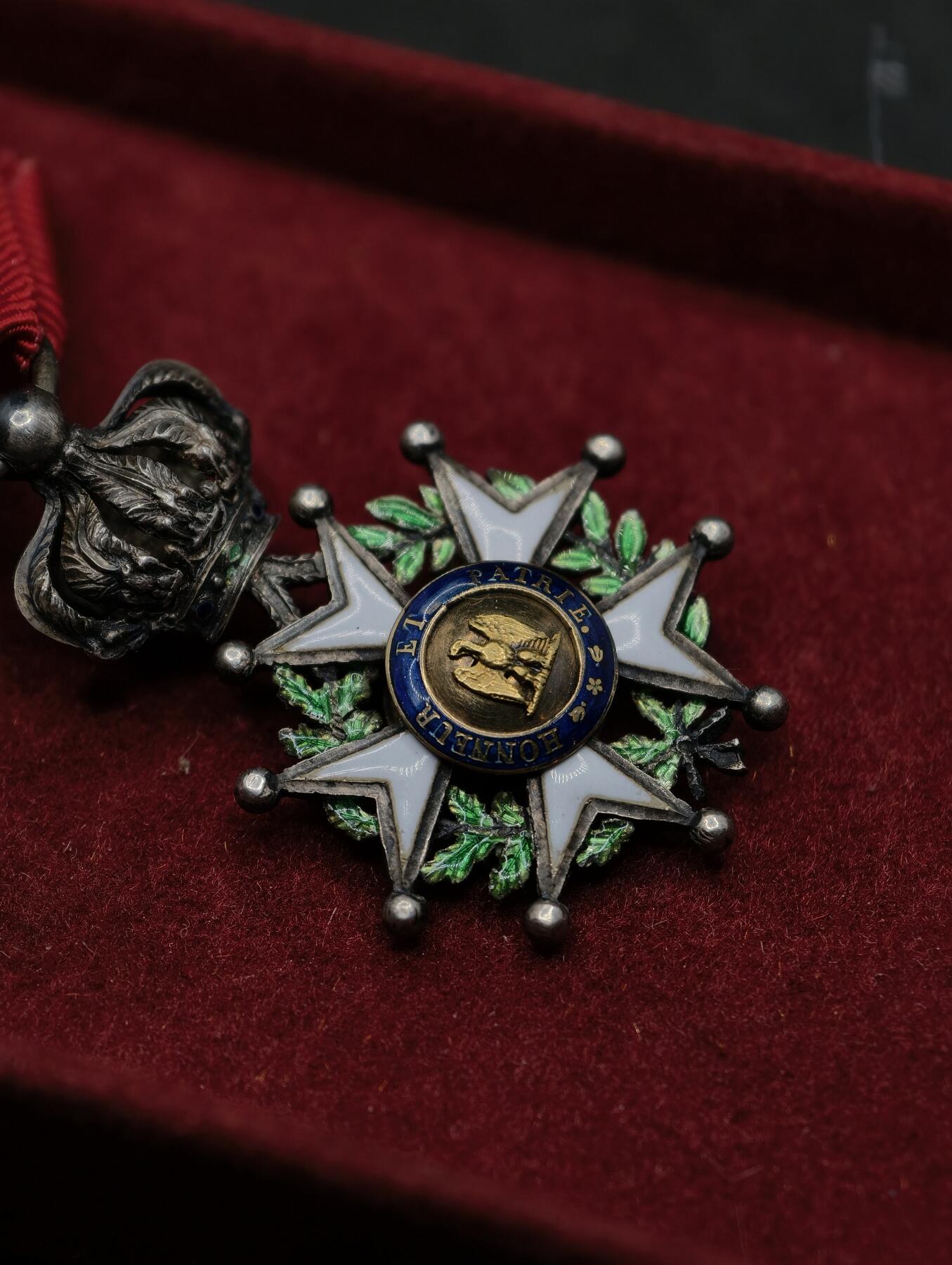 凯旋世界勋赏（第22期新年大拍）（欢迎送拍）（对拍品有疑问请询问客服，不接受到手刀，出价默认拍品品相。请认真阅读拍卖规则！出价默认已认可！）（收到货请录制开箱视频，无视频概不处理问题。）